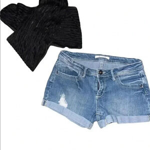 BUNDLE 💕 CROP TOP & SHORTS 💕